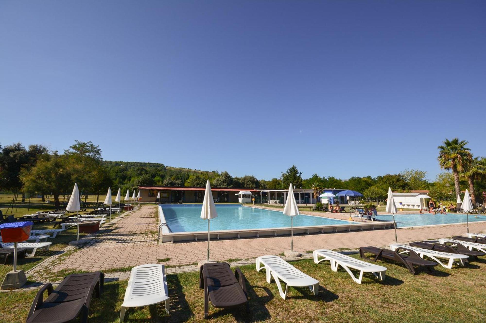 Centro Vacanze - Garden River Altidona Exterior photo