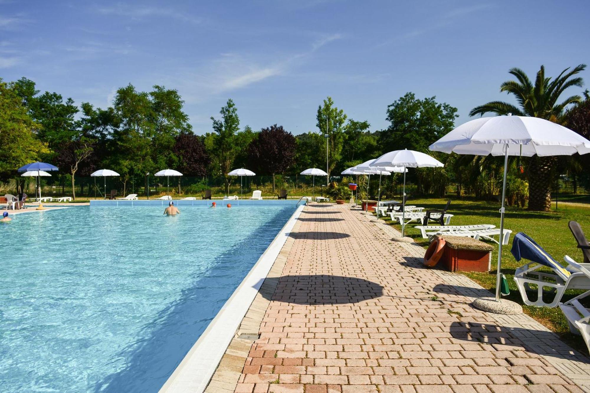 Centro Vacanze - Garden River Altidona Exterior photo